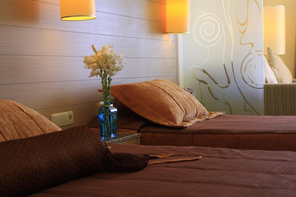 Sealight Resort Hotel Kusadasi Habitación foto