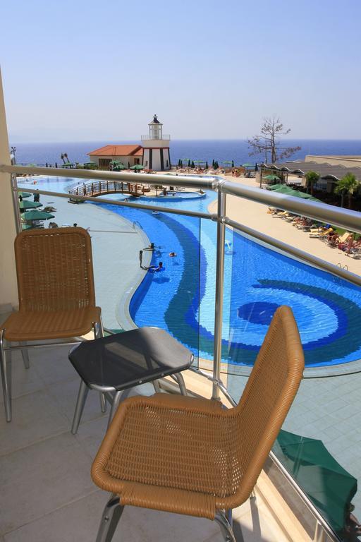 Sealight Resort Hotel Kusadasi Habitación foto
